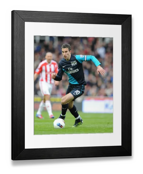 Framed Print : Robin van Persie in Action: Arsenal vs. Stoke City, Premier League 2011-12