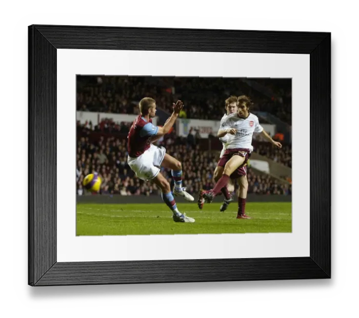 Framed Print : Mathieu Flamini shoots past Olof Mellberg to score the 1st Arsenal goal