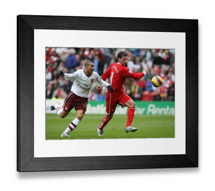 Framed Print : Jeremie Aliadiere (Middlesbrough) and Gael Clichy (Arsenal)