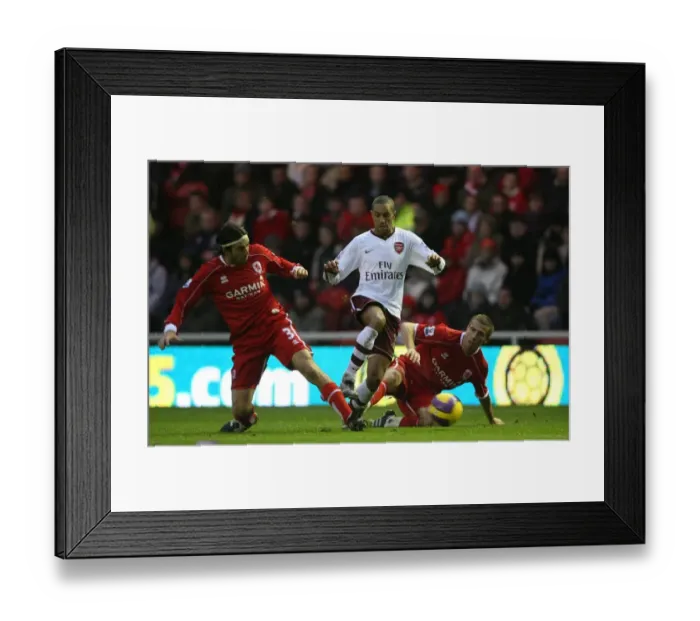 Framed Print : Gael Clichy (Arsenal) Julio Arca and Gary O Neil (Middlesbrough) Framed Print : Gael Clichy (Arsenal) Julio Arca and Gary O Neil (Middlesbrough)