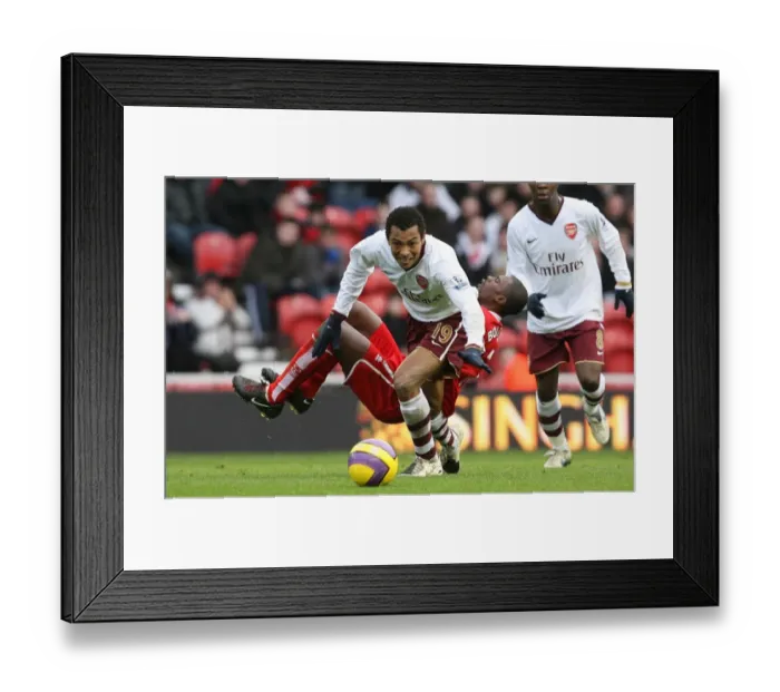 Framed Print : Gilberto (Arsenal) George Boateng (Middlesbrough) Framed Print : Gilberto (Arsenal) George Boateng (Middlesbrough)