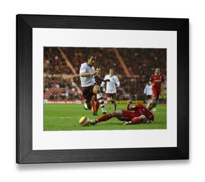 Framed Print : Theo Walcott (Arsenal) David Wheater (Middlesbrough) Framed Print : Theo Walcott (Arsenal) David Wheater (Middlesbrough)