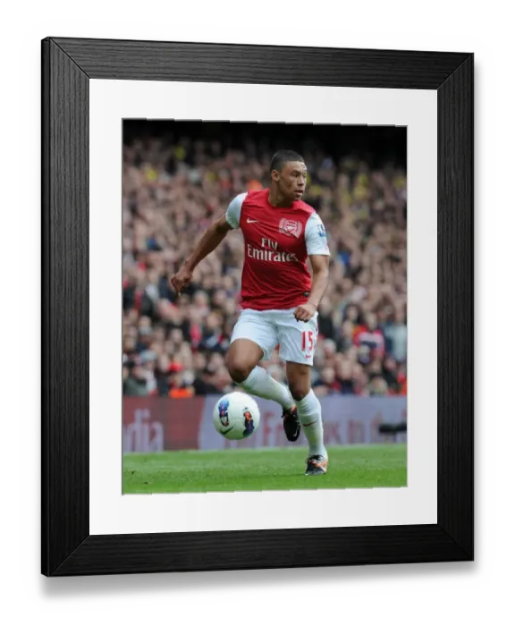 Framed Print : Arsenal's Oxlade-Chamberlain Shines in Premier League Clash vs. Norwich City, 2011-12 Season Framed Print : Arsenal's Oxlade-Chamberlain Shines in Premier League Clash vs. Norwich City, 2011-12 Season
