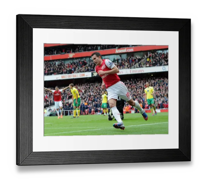 Framed Print : Robin van Persie's Emotional Return: Game-Winning Goal vs. Norwich City (2011-12) Framed Print : Robin van Persie's Emotional Return: Game-Winning Goal vs. Norwich City (2011-12)
