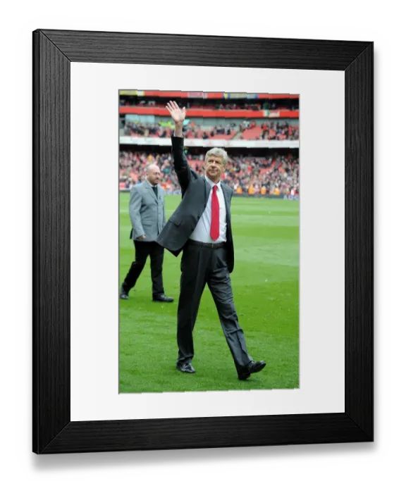 Framed Print : Arsene Wave: Arsenal Manager Bids Farewell to Fans vs Norwich City (2011-12) Framed Print : Arsene Wave: Arsenal Manager Bids Farewell to Fans vs Norwich City (2011-12)