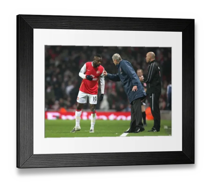 Framed Print : Arsenal manager Arsene Wenger and captain William Gallas during the match