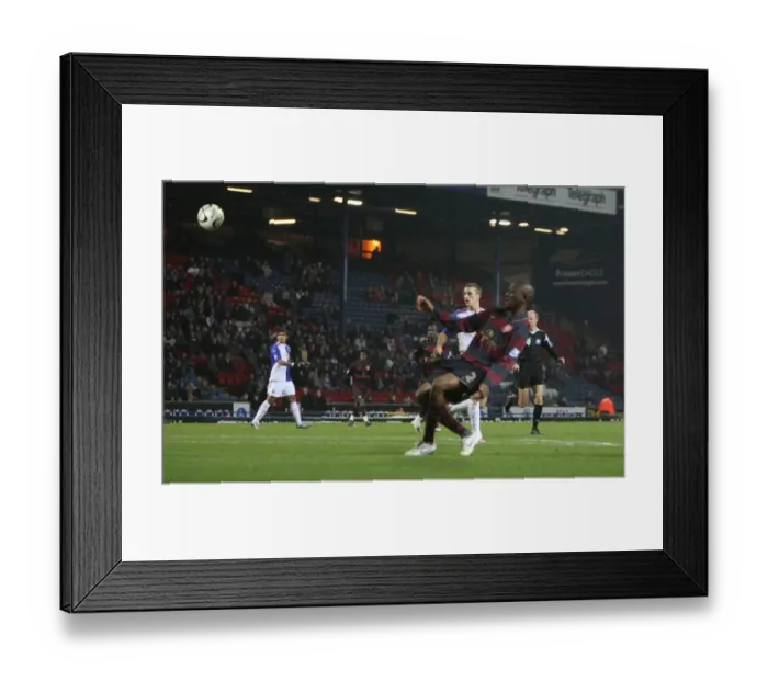 Framed Print : (Arsenal). Blackburn Rovers 2: 3 Arsenal