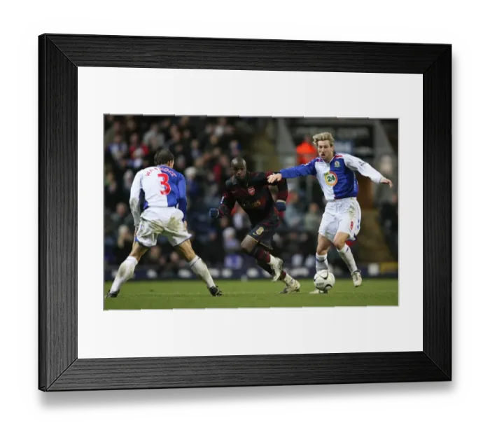 Framed Print : Diarra's Double: Arsenal Edge Past Blackburn in Carling Cup Clash (18 / 12 / 07)