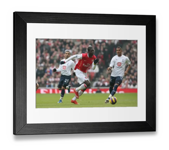 Framed Print : Emmanuel Adebayor (Arsenal) Kevin-Prince Boateng (Tottenham)