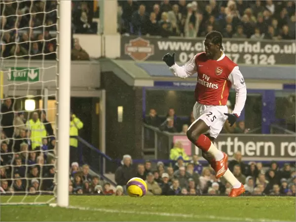 Emmanuel Adebayor scores Arsenals 3rd goal
