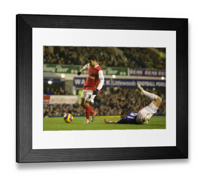 Framed Print : Eduardo's Brace: Arsenal Crushes Everton 4-1 in Premier League