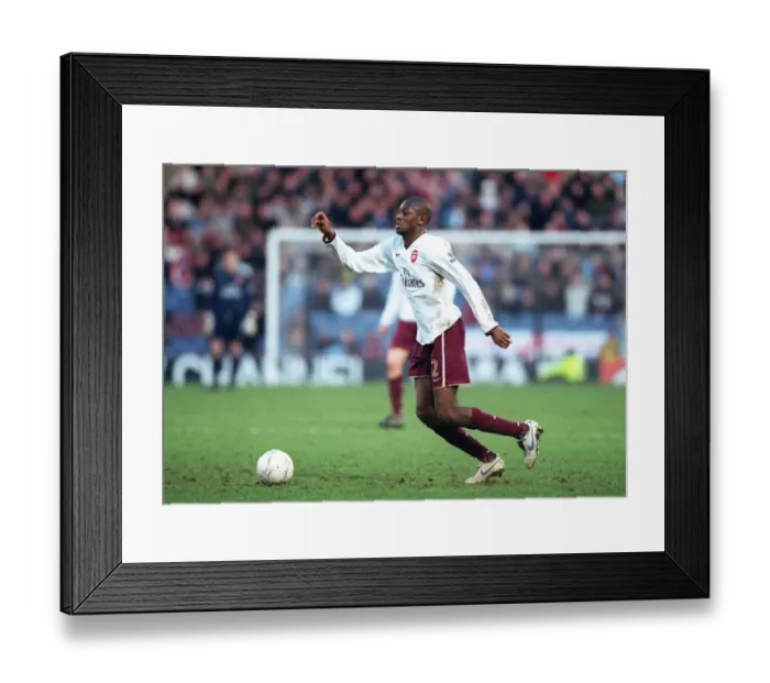 Framed Print : Abou Diaby's Dominant Display: Arsenal's Unforgettable 2-0 FA Cup Triumph over Burnley (January 6, 2008)