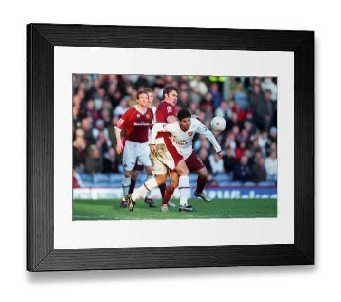 Framed Print : Eduardo (Arsenal) Stanislav Varga (Burnley)
