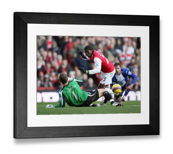 Framed Print : Emmanuel Adebayor (Arsenal) Maik Taylor (Birmingham) Framed Print : Emmanuel Adebayor (Arsenal) Maik Taylor (Birmingham)