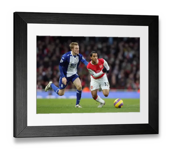 Framed Print : Theo Walcott (Arsenal) Seb Larsson (Birmingham) Framed Print : Theo Walcott (Arsenal) Seb Larsson (Birmingham)