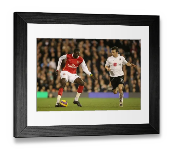 Framed Print : Emmanuel Adebayor (Arsenal) Simon Davies (Fulham) Framed Print : Emmanuel Adebayor (Arsenal) Simon Davies (Fulham)