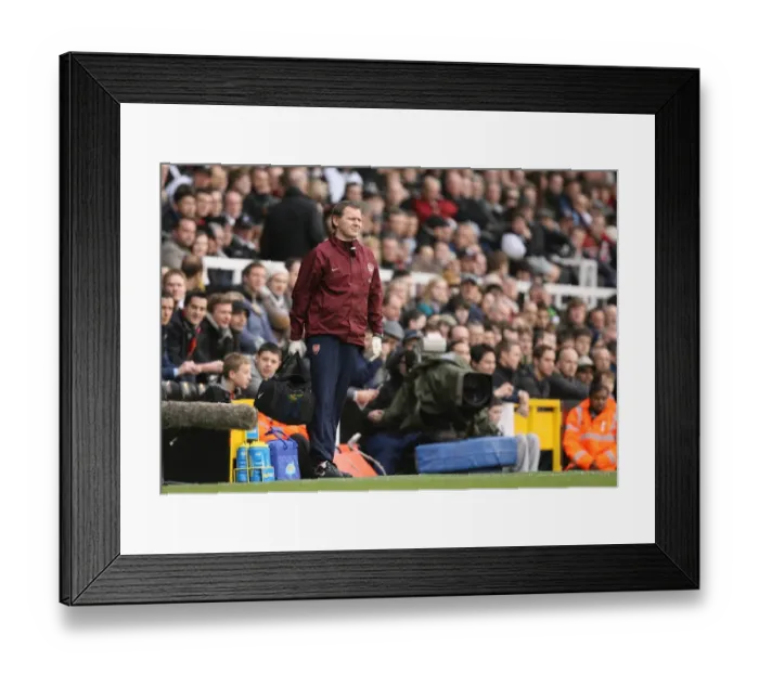 Framed Print : Arsenal physio Gary Lewin Framed Print : Arsenal physio Gary Lewin