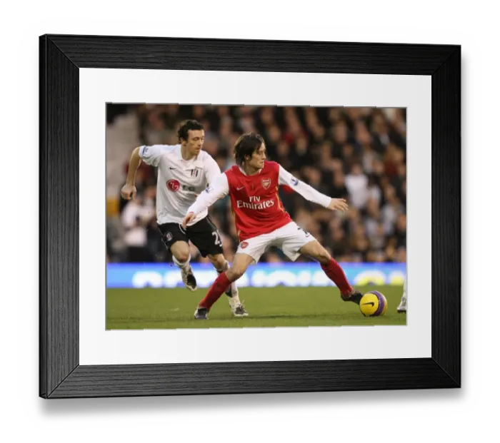 Framed Print : Tomas Rosicky (Arsenal) Simon Davies (Fulham) Framed Print : Tomas Rosicky (Arsenal) Simon Davies (Fulham)