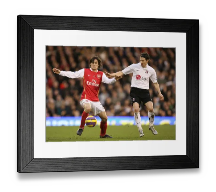 Framed Print : Tomas Rosicky (Arsenal) Alexi Smertin (Fulham)