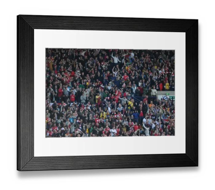 Framed Print : Arsenal Fans Passion: West Bromwich Albion vs Arsenal, Premier League 2011-2012 Framed Print : Arsenal Fans Passion: West Bromwich Albion vs Arsenal, Premier League 2011-2012
