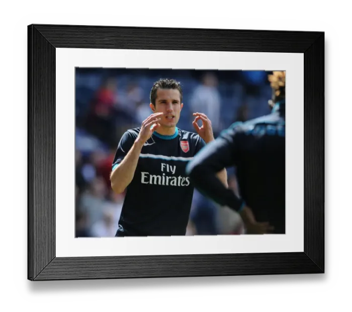 Framed Print : Robin van Persie's Determination: Arsenal's Showdown vs. West Bromwich Albion (2011-12)