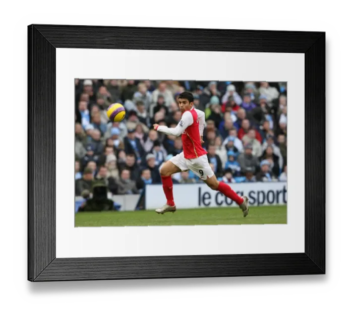 Framed Print : Arsenal's Triumph: Eduardo's Brilliance - 3-1 Victory Over Manchester City, 2008