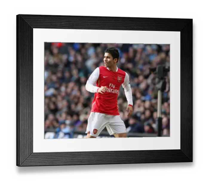 Framed Print : Eduardo's Triumph: Arsenal's Exhilarating 3-1 Win Against Manchester City