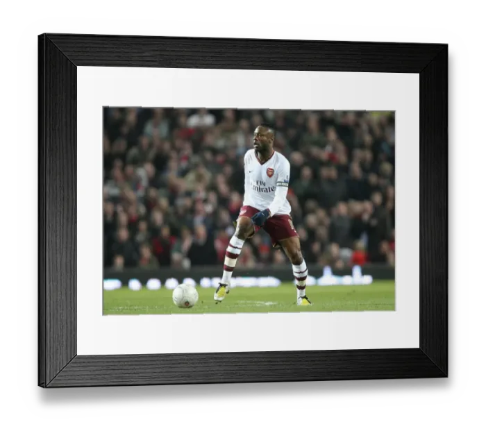 Framed Print : William Gallas Disappointment: Manchester United's 4-0 FA Cup Victory Over Arsenal (Old Trafford, 2008) Framed Print : William Gallas Disappointment: Manchester United's 4-0 FA Cup Victory Over Arsenal (Old Trafford, 2008)