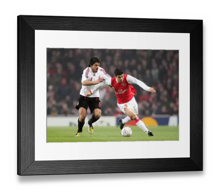 Framed Print : Eduardo (Arsenal) Gennaro Gattuso (Milan) Framed Print : Eduardo (Arsenal) Gennaro Gattuso (Milan)