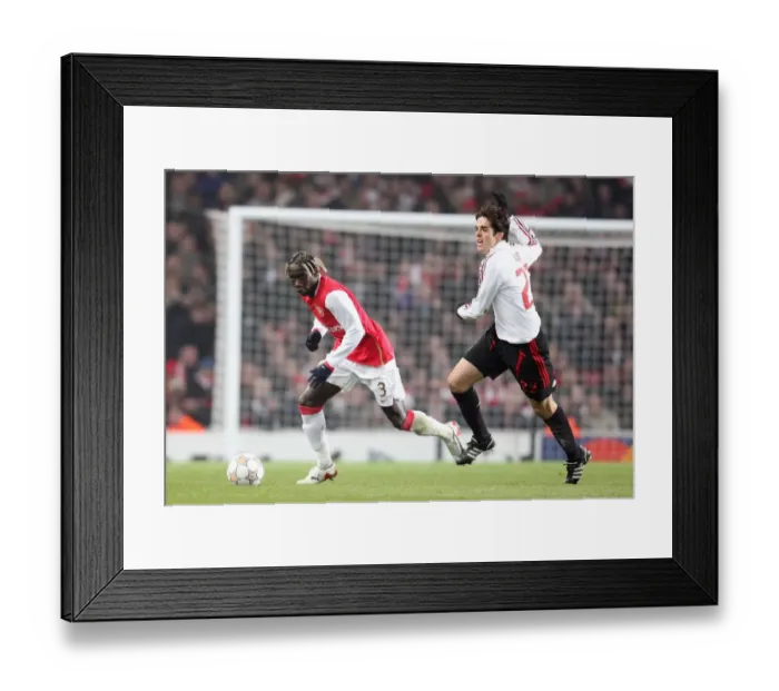 Framed Print : Bacary Sagna (Arsenal) Kaka (Milan) Framed Print : Bacary Sagna (Arsenal) Kaka (Milan)