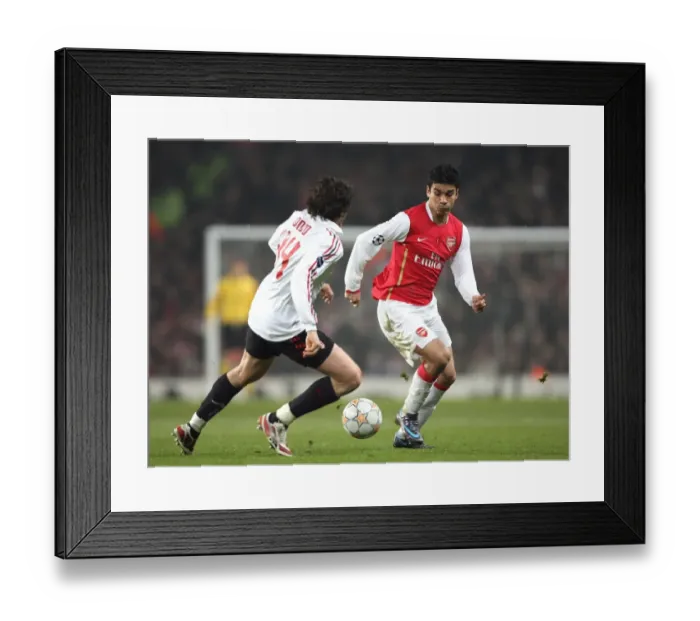 Framed Print : Eduardo (Arsenal) Massimo Oddo (AC Milan) Framed Print : Eduardo (Arsenal) Massimo Oddo (AC Milan)