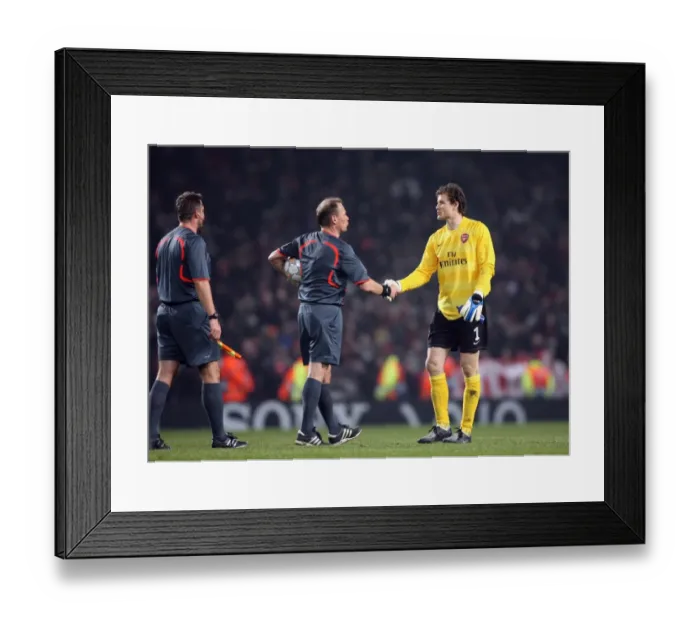 Framed Print : Jens Lehmann (Arsenal) shakes hands with referee Claus Larsen after the match Framed Print : Jens Lehmann (Arsenal) shakes hands with referee Claus Larsen after the match