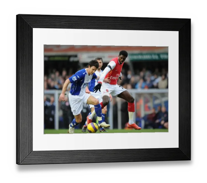 Framed Print : Emmanuel Adebayor (Arsenal) Liam Ridgewell (Birmingham City) Framed Print : Emmanuel Adebayor (Arsenal) Liam Ridgewell (Birmingham City)
