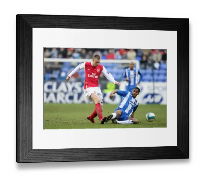 Framed Print : Nicklas Bendtner (Arsenal) Antonio Valencia (Wigan) Framed Print : Nicklas Bendtner (Arsenal) Antonio Valencia (Wigan)