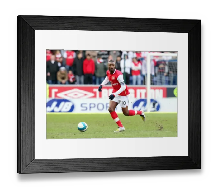 Framed Print : William Gallas: The Unbeaten Battle - Arsenal vs. Wigan Athletic, Barclays Premier League, 2008 Framed Print : William Gallas: The Unbeaten Battle - Arsenal vs. Wigan Athletic, Barclays Premier League, 2008