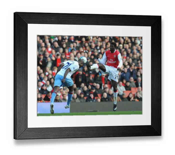 Framed Print : Emmanuel Adebayor (Arsenal) Isaiah Osbourne (Aston Villa) Framed Print : Emmanuel Adebayor (Arsenal) Isaiah Osbourne (Aston Villa)