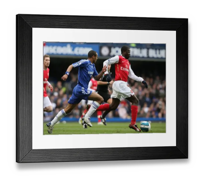 Framed Print : Emmanuel Eboue (Arsenal) Ashley Cole (Chelsea) Framed Print : Emmanuel Eboue (Arsenal) Ashley Cole (Chelsea)