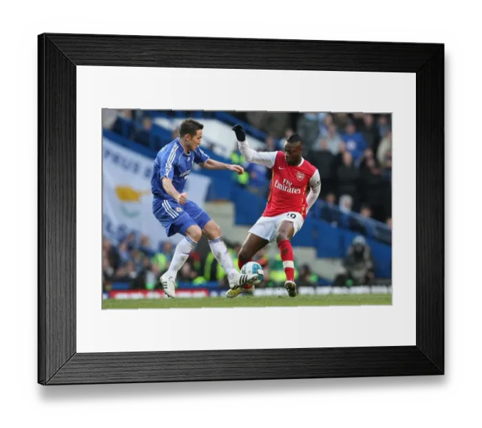 Framed Print : William Gallas (Arsenal) Frank Lampard (Chelsea)