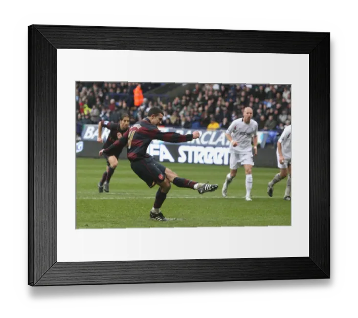 Framed Print : Robin van Persie's Penalty: Arsenal's Comeback at The Reebok Stadium (29 / 3 / 2008) Framed Print : Robin van Persie's Penalty: Arsenal's Comeback at The Reebok Stadium (29 / 3 / 2008)