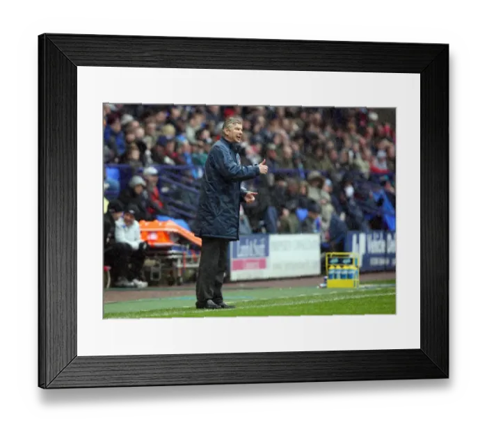 Framed Print : Arsene Wenger in Action: Arsenal's Triumph Over Bolton Wanderers (29 / 3 / 2008) Framed Print : Arsene Wenger in Action: Arsenal's Triumph Over Bolton Wanderers (29 / 3 / 2008)