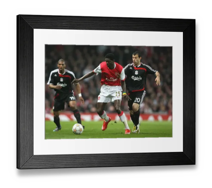 Framed Print : Emmanuel Adebayor (Arsenal) Javier Mascherano (Liverpool) Framed Print : Emmanuel Adebayor (Arsenal) Javier Mascherano (Liverpool)
