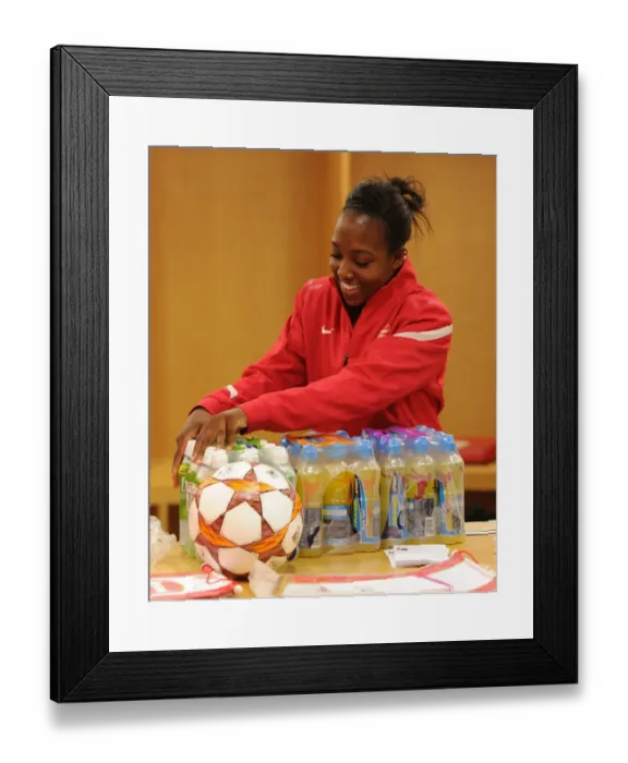 Framed Print : Danielle Carter (Arsenal Ladies). Arsenal Ladies 3: 1 Chelsea Ladies. FA Womens Super League