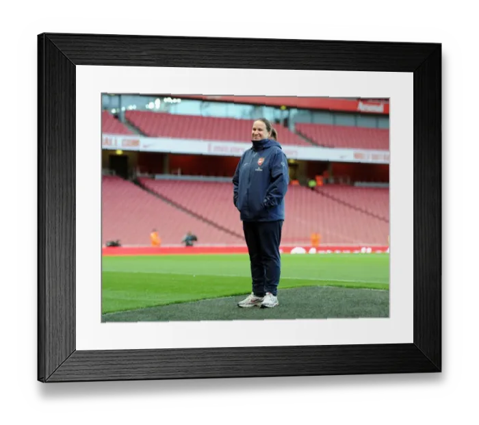 Framed Print : Laura Harvey (Ladies Manager). Arsenal Ladies 3: 1 Chelsea Ladies. FA Womens Super League