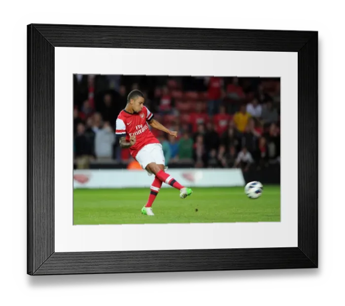 Framed Print : Craig Eastmond scores for Arsenal from the penalty spot during the shoot out Framed Print : Craig Eastmond scores for Arsenal from the penalty spot during the shoot out