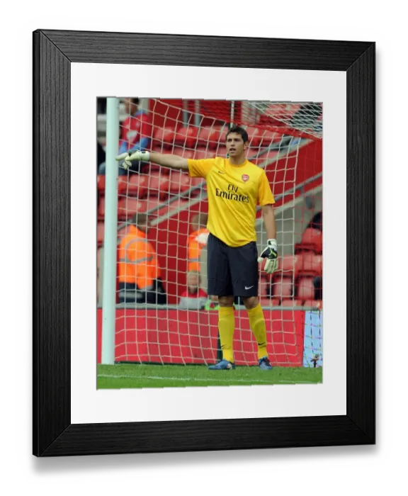 Framed Print : Emiliano Martinez in Action: Arsenal vs. Anderlecht - 2012 Pre-Season