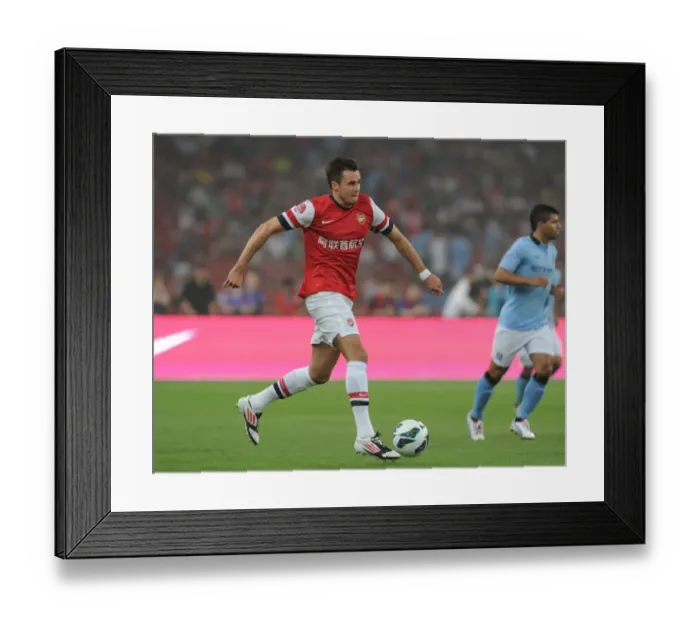 Framed Print : Arsenal vs Manchester City: 2012 Pre-Season Clash in Beijing