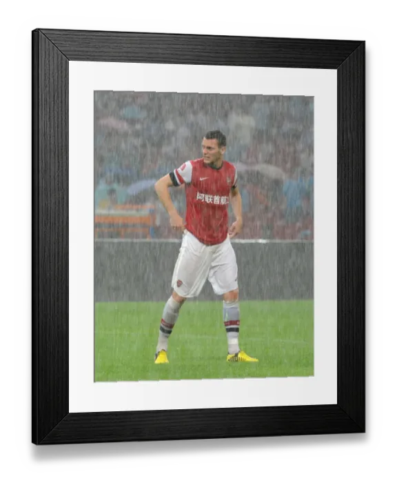 Framed Print : Arsenal vs Manchester City: 2012 Pre-Season Clash in Beijing