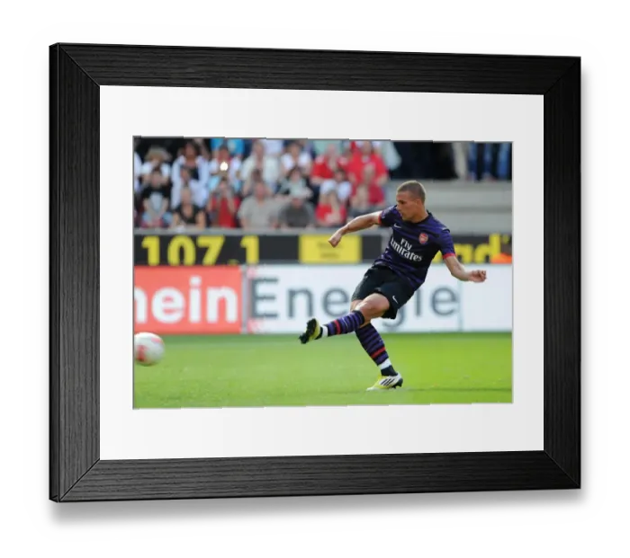 Framed Print : Lukas Podolski scores Arsenals 2nd goal from the penalty spot. Cologne 0: 4 Arsenal Framed Print : Lukas Podolski scores Arsenals 2nd goal from the penalty spot. Cologne 0: 4 Arsenal