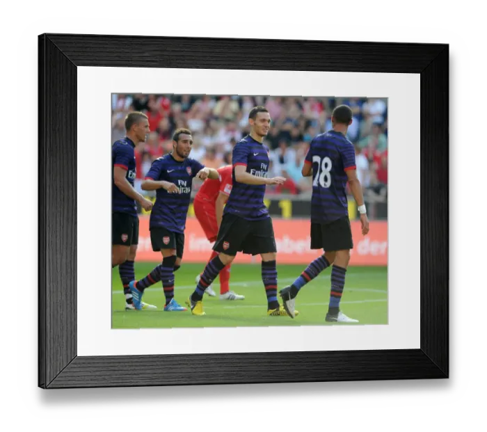 Framed Print : Thomas Vermaelen and Kieran Gibbs (Arsenal). Cologne 0: 4 Arsenal. Pre Season Friendly