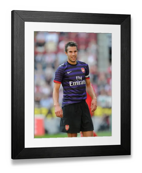 Framed Print : Robin van Persie (Arsenal). Cologne 0: 4 Arsenal. Pre Season Friendly. Rhein Energie Stadium Framed Print : Robin van Persie (Arsenal). Cologne 0: 4 Arsenal. Pre Season Friendly. Rhein Energie Stadium